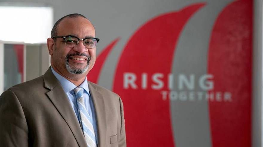 STLonAir's tweet photo. Hear #ESTL native Alex Fennoy's conversation with @sarahfenske about what needs to happen to end racial disparities around access to banking in #STL. @MBC_Social
He was recently recognized with @ABABankers' 2020 George Bailey Distinguished Service Award.
https://t.co/lS06Xy46lR https://t.co/fgMd0KXTo2