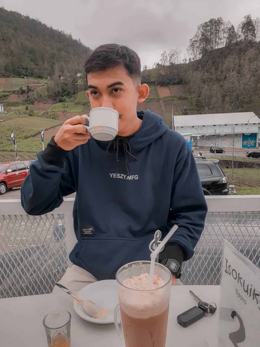 jujurwae's tweet photo. Ngopi genk☕ https://t.co/efxGyvsrl4