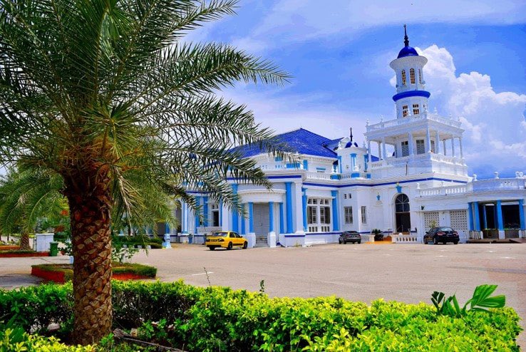 twt_muo's tweet photo. Muar merupakan daerah ke-2 terbesar di utara Johor. Mendapat gelaran Bandar Diraja pada tahun 2012 cukup membuktikan bahawa ia sebuah lokasi istimewa yang wajib dikunjungi.  Dihiasi dengan landskap yang cukup indah terutamanya di kawasan bandar dan Taman Rekreasi Tg. Emas. https://t.co/ivFfgmDyVq
