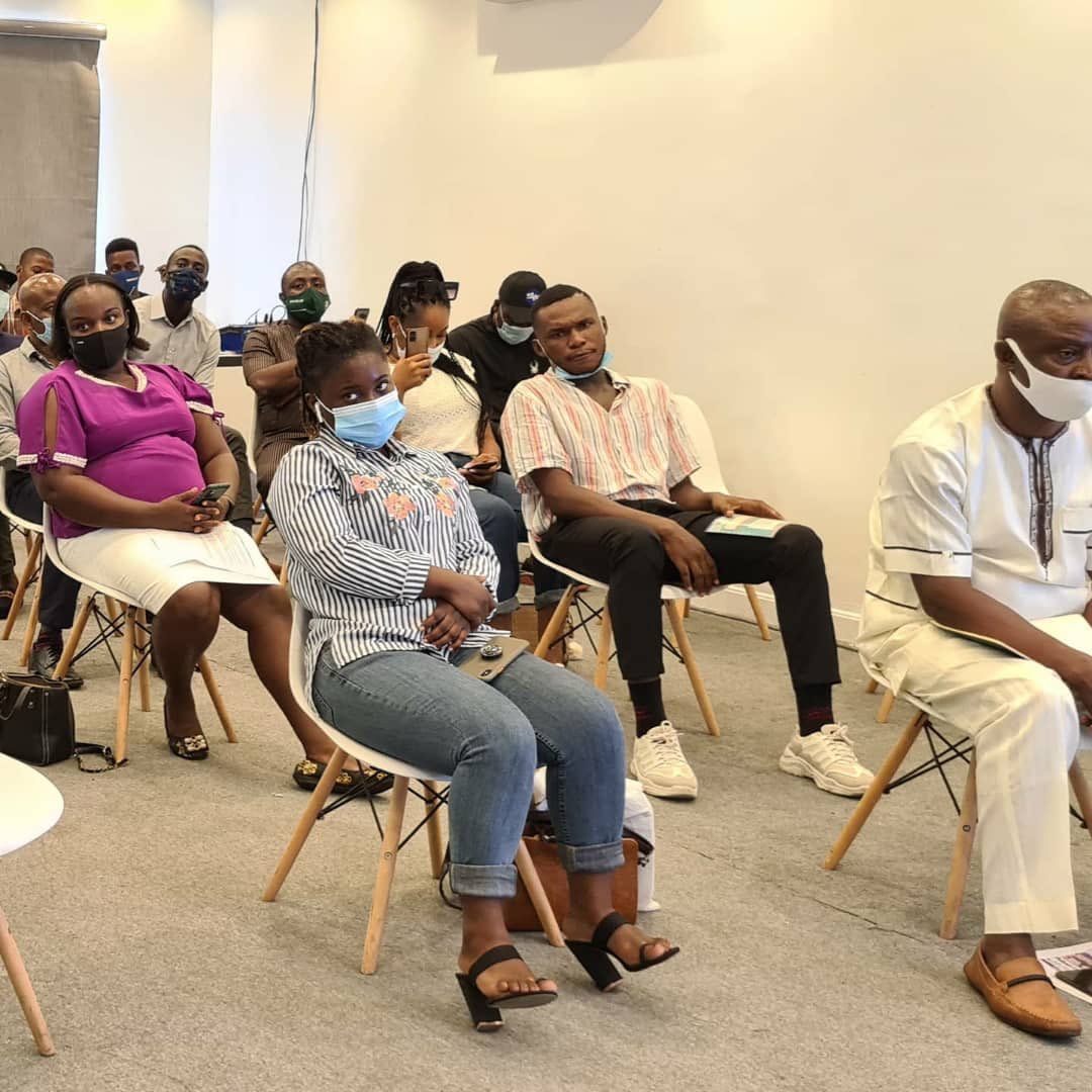 Tisefunmi_'s tweet photo. The website now offers a verification process with the use of email , ID Card which is a 60% step to verification for every individual who signs up โthis way your profile will be visible to all but without verifying.
https://t.co/7iO4WJWG6X gat you.
Cc @SoftworkXYZ
#JoinSoftWork https://t.co/EIO001rhgP