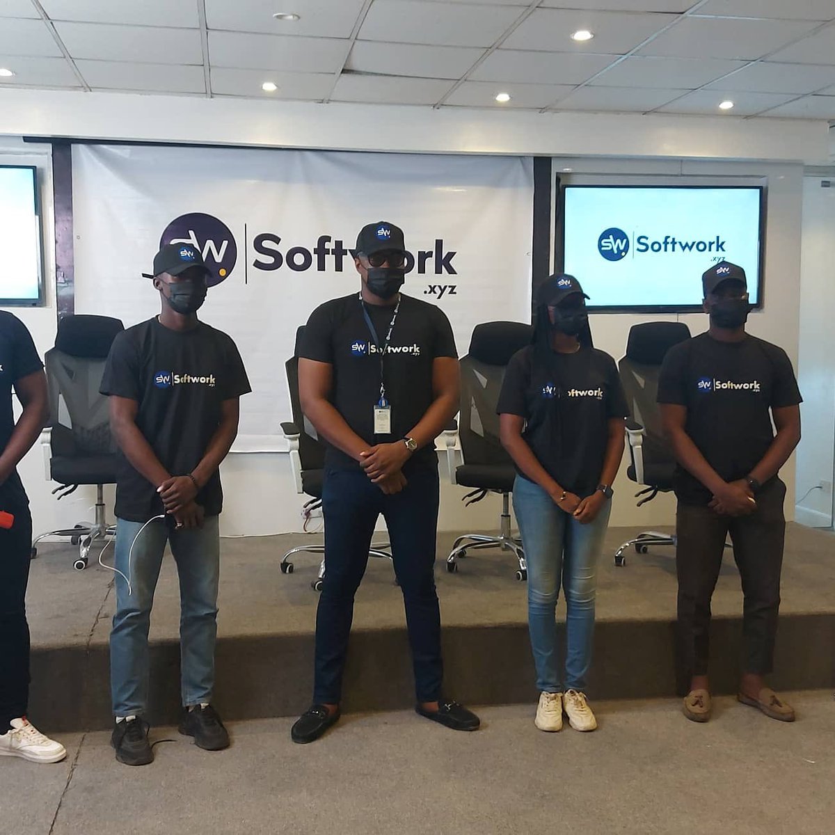 Tisefunmi_'s tweet photo. The https://t.co/7iO4WJWG6X website has also partnered with payment mediums like PayPal, Paystack as it considers freelancers who will receive payment in foreign currencies.
Cc @SoftworkXYZ
#JoinSoftWork https://t.co/OZVg6OJpuO