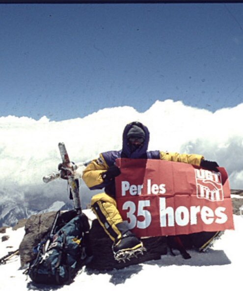 Pepe Álvarez: Acabamos de perder a Sergi Mingote. Gran sindicalista d  <a href="/ugtcatalunya/">UGT de Catalunya</a> y alpinista que llevó las reivindicaciones de UGT x bandera y q ha fallecido ascendiendo el #K2. Se ha ido joven después d una vida intensa,siempre trabajando x los demás. Hasta siempre amigo