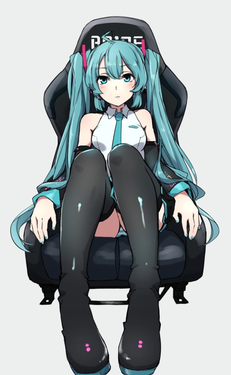 初音ミク 「1年前のチャンミクと比べると年齢変わってるんすけど 」|囲碁ミクのイラスト