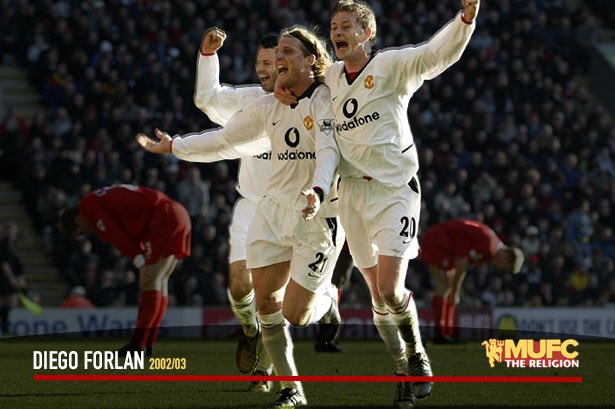 manuthereligion's tweet photo. O n e 🗓 M o r e ⏱ D a y

#MUFC travel down the M62 again tomorrow looking to open up a 6 point gap on the arch enemy 🔝 

What’s your favourite #United Premier League goal at Anfield? 🏟⚽️ 1/3 https://t.co/CiFo5DVq48