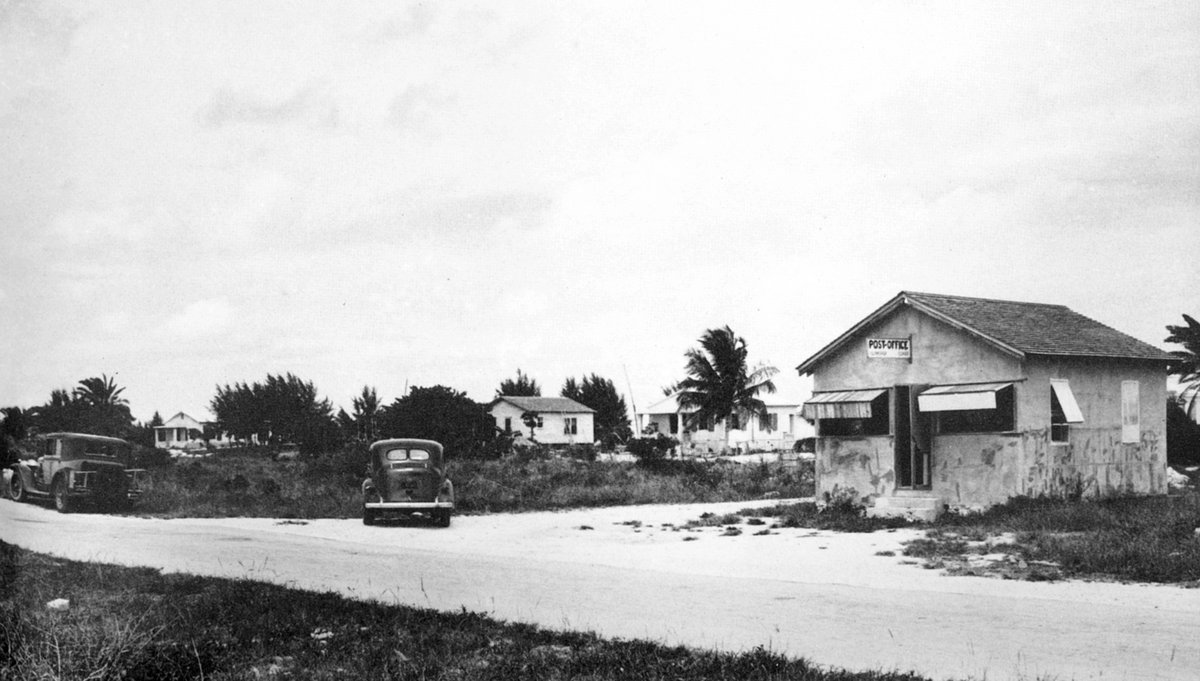 keyshistory's tweet photo. In the wake of the 1935 Labor Day Hurricane, Upper Matecumbe Key, #Islamorada, was rebuilt from scratch, basically. This structure was built to serve as the #postoffice. #hurricanelife #communitybuilding #keysliving https://t.co/LYuKahhM2X