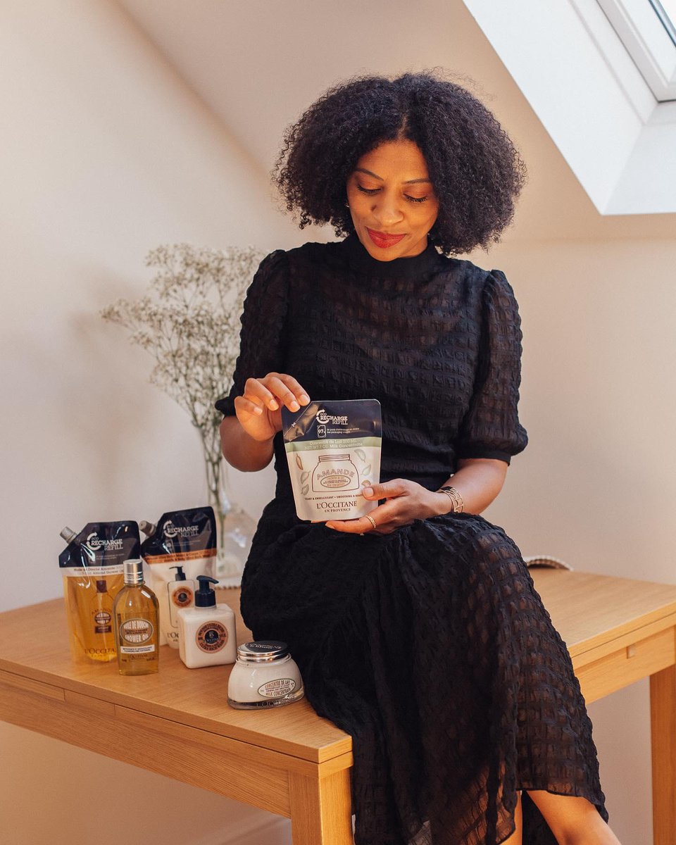 LOCCITANE_CA's tweet photo. Last year we launched 25 eco-refill products across skincare, haircare and bodycare! Our eco-refills use up to 90% less plastic. We’re still working hard to improve our sustainability goals, but we’re proud to be on the right path. 
📸@eleanorbarkes https://t.co/FQNZTPBGV2