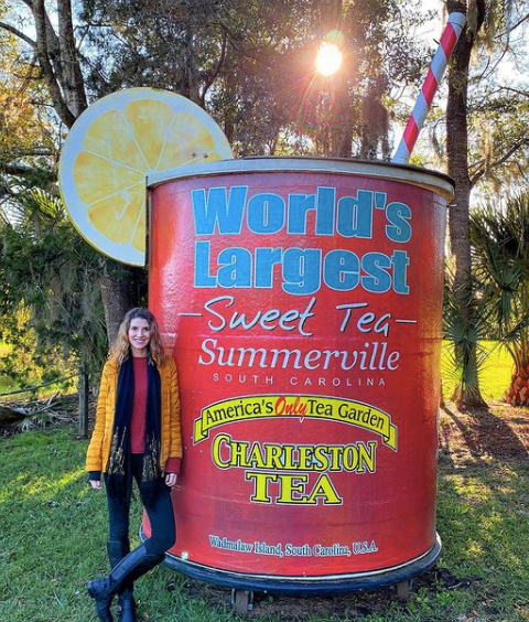 We’re here for some socially-distanced sweet tea sipping! #sweettea #charlestonteagarden

📸: <a href="/scottandtayy/">Scott + Tay</a>