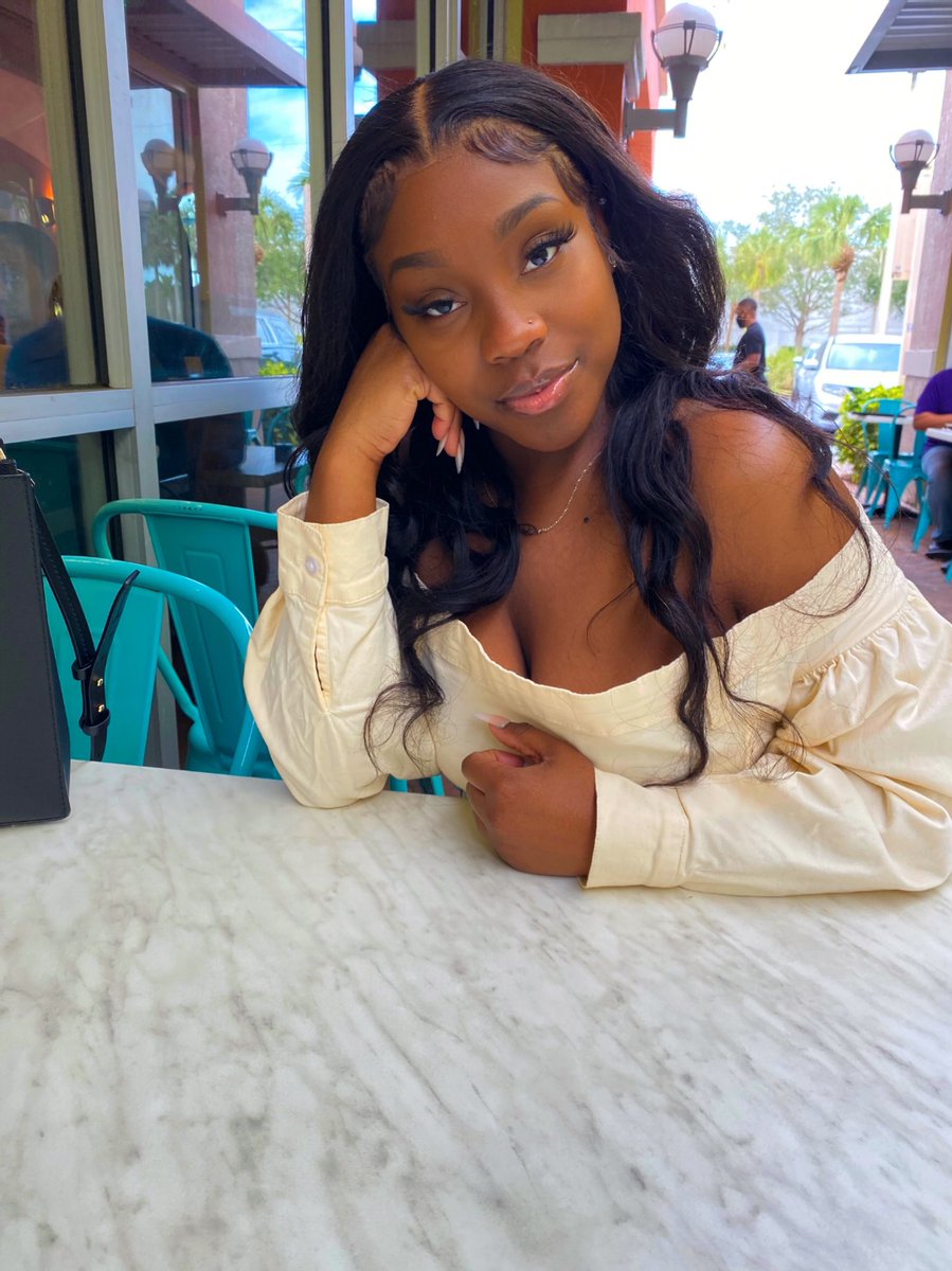 diormalii's tweet photo. On this day, a Queen was born 🥳🥳 #21 #21 https://t.co/l8P5AywsVr