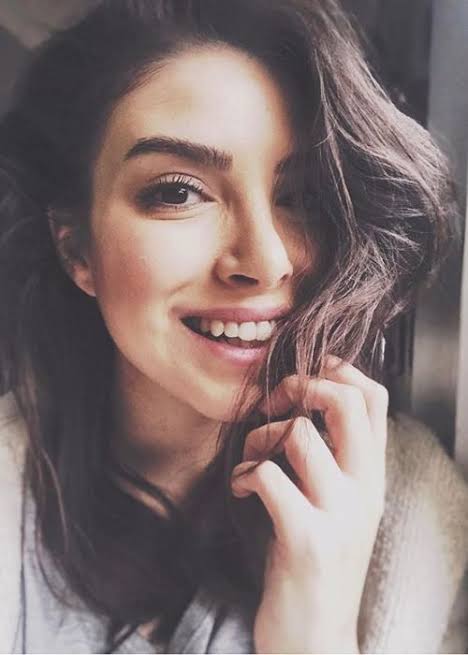 CagDenEnayisii's tweet photo. 2) Gülerken
#DenizBaysal #CağlarErtruğrul
#YagHaz #ZehSer #TRT1 #tekilat
#fhvk #fazoreis @BaysalDeniz @CaglarErtugrul https://t.co/4QWhOYGUV6