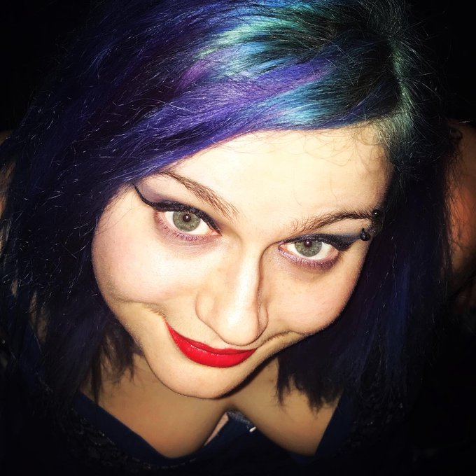 Cum 💦💦🤤🤤 Sub to My OnlyFans. I&rsquo;m totally worth your time. I&rsquo;m a kinky😈, nerdy🤓, gamer👩&zwj;💻, emo/goth🖤,