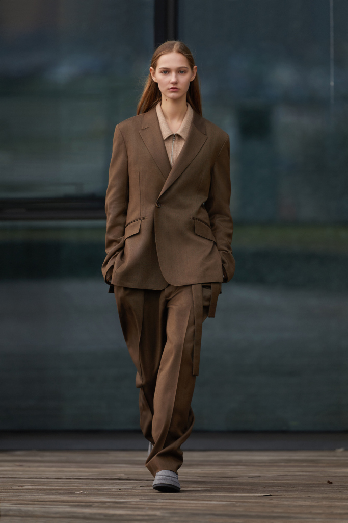 Here are the top five looks from Ermenegildo Zegna's fall 2021 collection. bit.ly/35OWfGi
