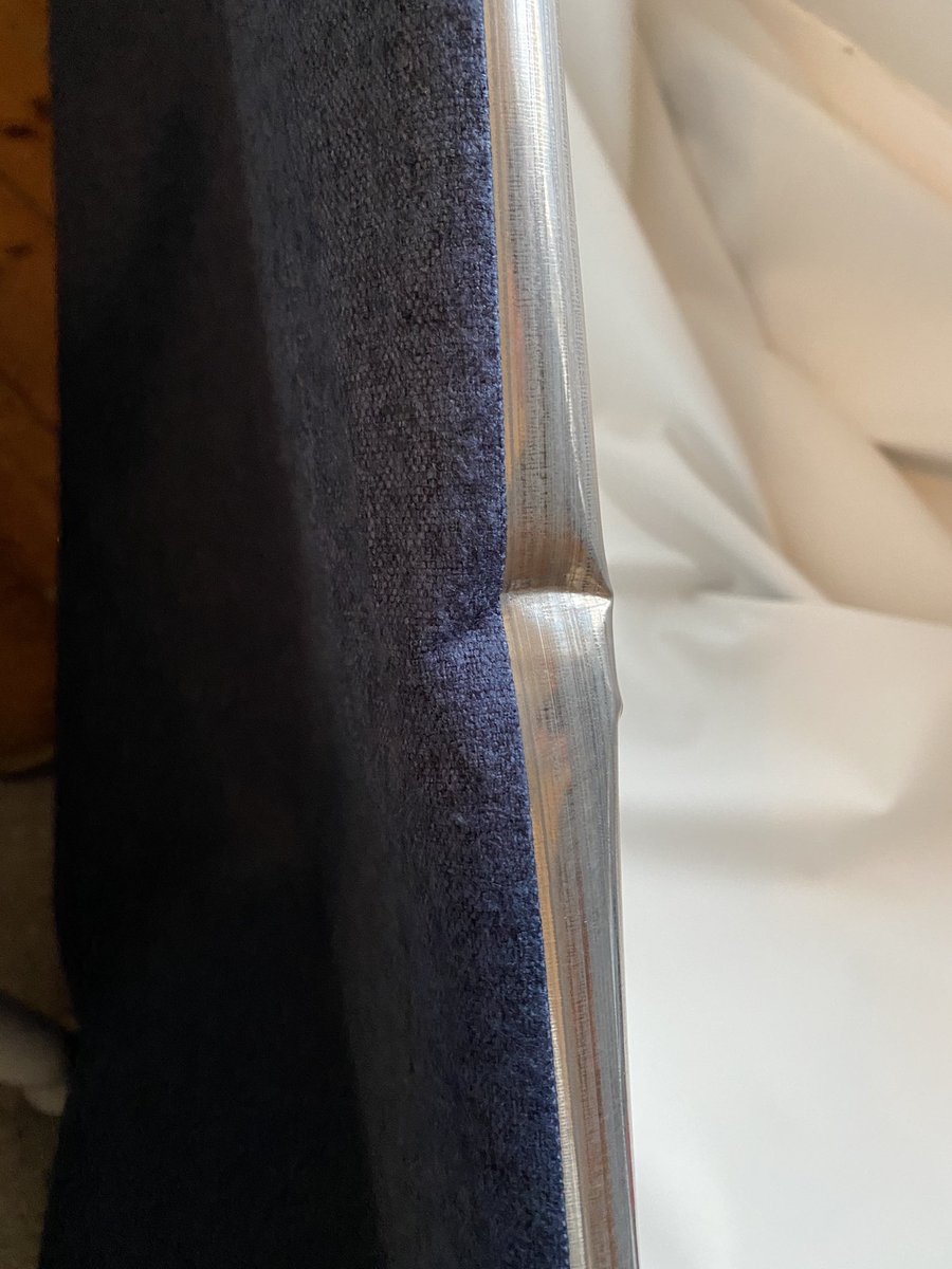 Jessecar_clay's tweet photo. @DunelmUK can someone contact me to organise a replacement please? This blind arrived like this 🤷🏼‍♀️ https://t.co/viEu4UVdvB