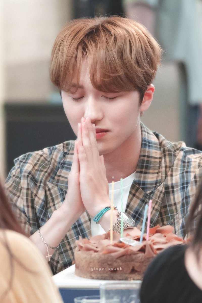 gingerpeach117's tweet photo. Happy birthday. ❤️
Hope all your wishes come true. ✨
#SF9 #CHANI #찬희 #강찬희 
#HAPPYCHANIDAY
#흰눈처럼내린_1월의선물_찬희 https://t.co/1HLafvmH8o