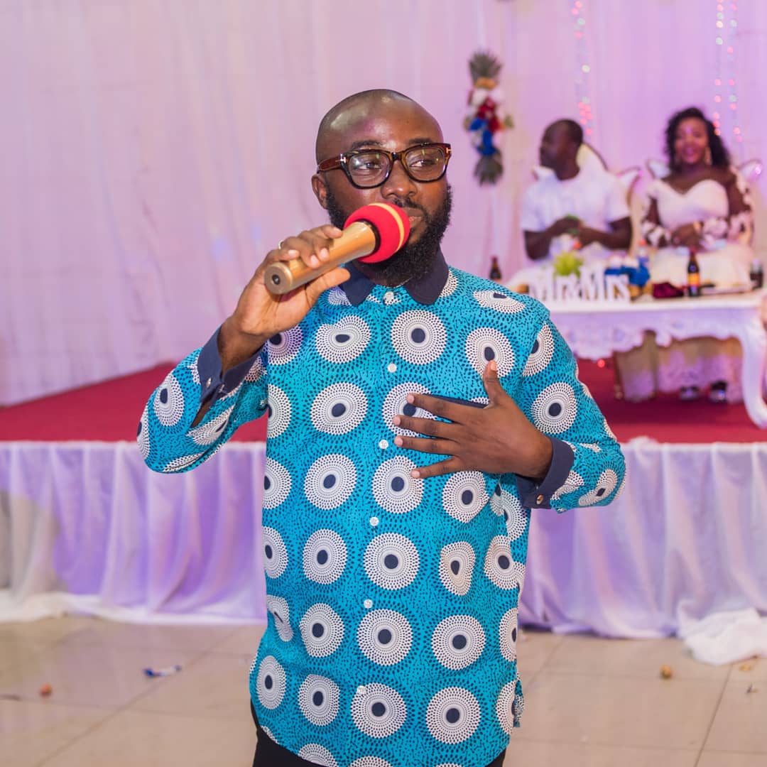 Rojayjay's tweet photo. Saturdays are mostly for weddings in Ghana. Book me for your #parties, #weddingreceptions and #coporateevents.
#GuyGuyMC😎🎤 #MC mu #GOAT #Yeye https://t.co/n1c69derLc