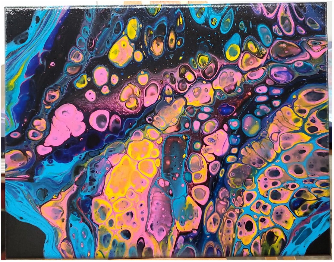 catpeaach's tweet photo. it costs $0 to retweet my dad’s art. 

my dad n mom have no vehicle to get her to work and my dad is disabled. if you can’t purchase that’s cool but please spread the word and help get them back on their feet it would mean so much. ♥️

https://t.co/cn8scIvX2K https://t.co/uoFEIAqqf0