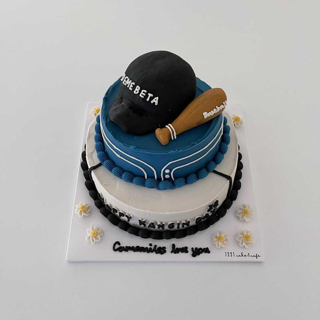 chrclnnim's tweet photo. all for you i love you i hope you enjoyed it 😭💘 it's such an honor designing your bday cake @Himsenkangin #HBDOurPrectionKangin https://t.co/D0RPD3QJCh