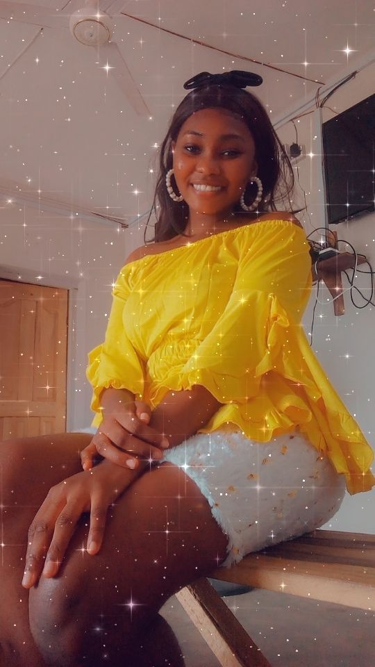 empress_neye's tweet photo. Who Will You Marry between me and and that your girlfriend?
Follow me if you think you can handle me https://t.co/sbV9r7Nbrx