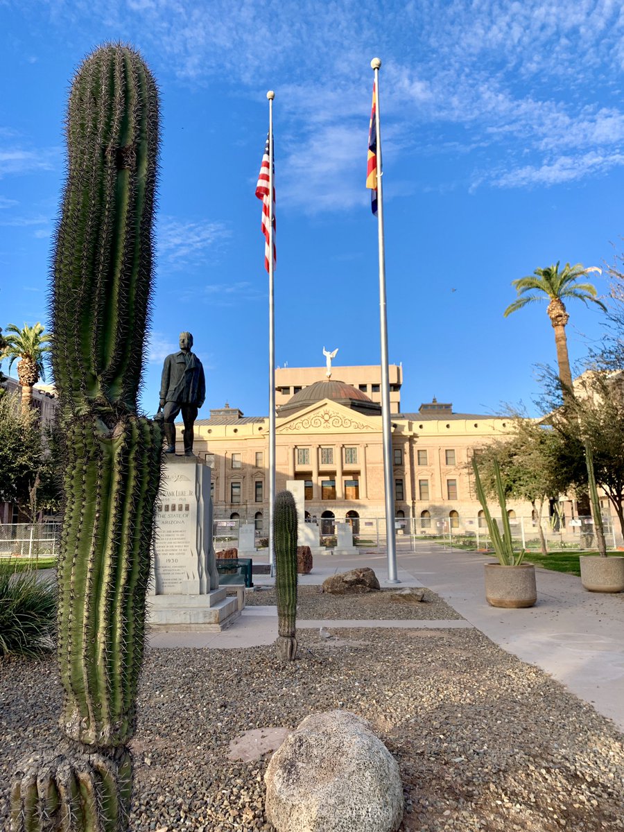 NancyLoo's tweet photo. PHOENIX: All quiet this morning at the Arizona State Capitol complex. A second line of fencing is up + barbed wire. #CapitolWatch @NewsNationNow https://t.co/tB17SqucZP