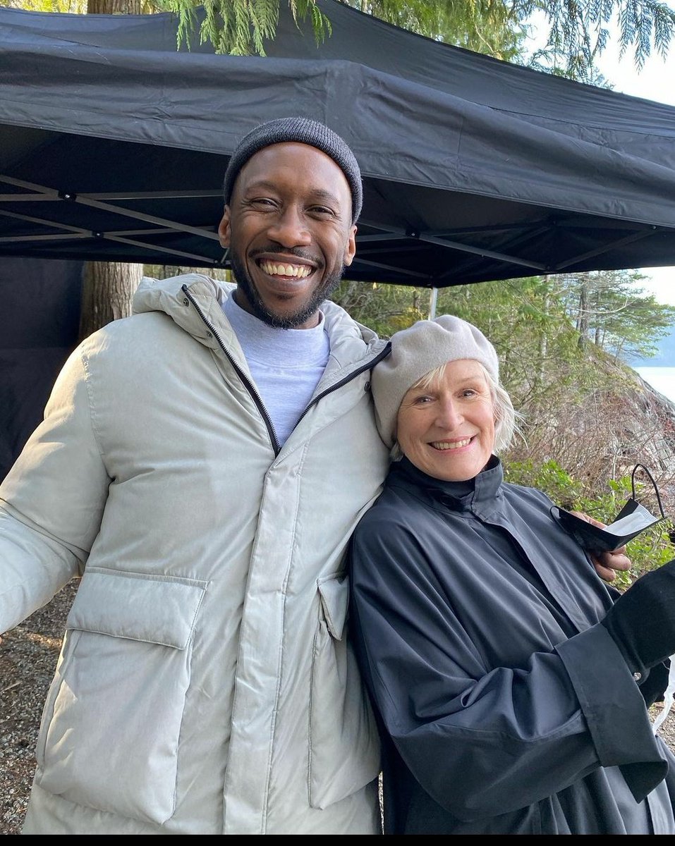 Glenn Close and Mahershala Ali filming "Swan Song".