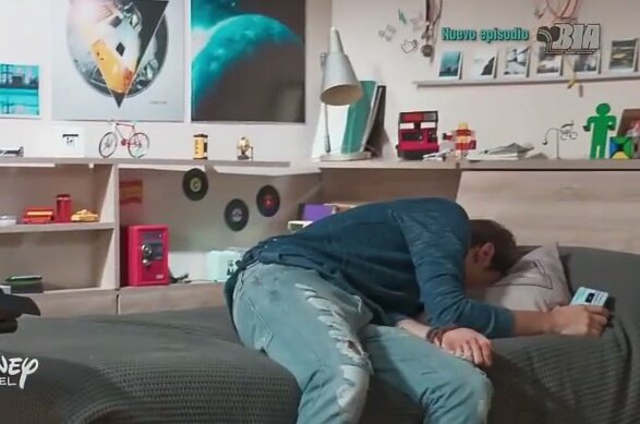 butterflysliar's tweet photo. Mood al enterarme que mi papá ya sabe mi puntaje del Icfes https://t.co/vXtQnirkcy
