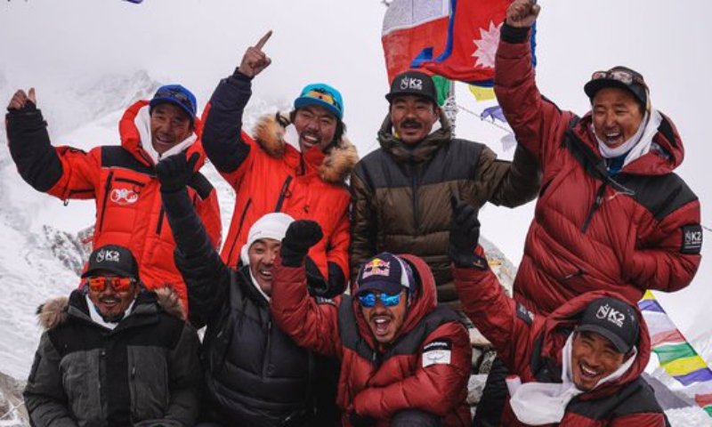 #Historic moment for mankind, for climbing community, & #Nepal .10 #sherpas achieve 1st winter ascent of Mt #K2 last of the world’s 14 tallest mountains—all higher than 8,000 m by a most #inspiring #teamwork
& #Collaboration 👍👍 We'd scaled #everest with 1 of them ! #K2winter https://t.co/T7TtQHIrc0