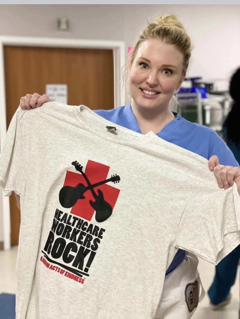 randmactsofkind's tweet photo. We are loving our Healthcare Workers Rock T-shirts! DM us if you're interested in supporting #HealthcareWorkersRock by purchasing a set of T-shirts! https://t.co/HuPceJxJvZ