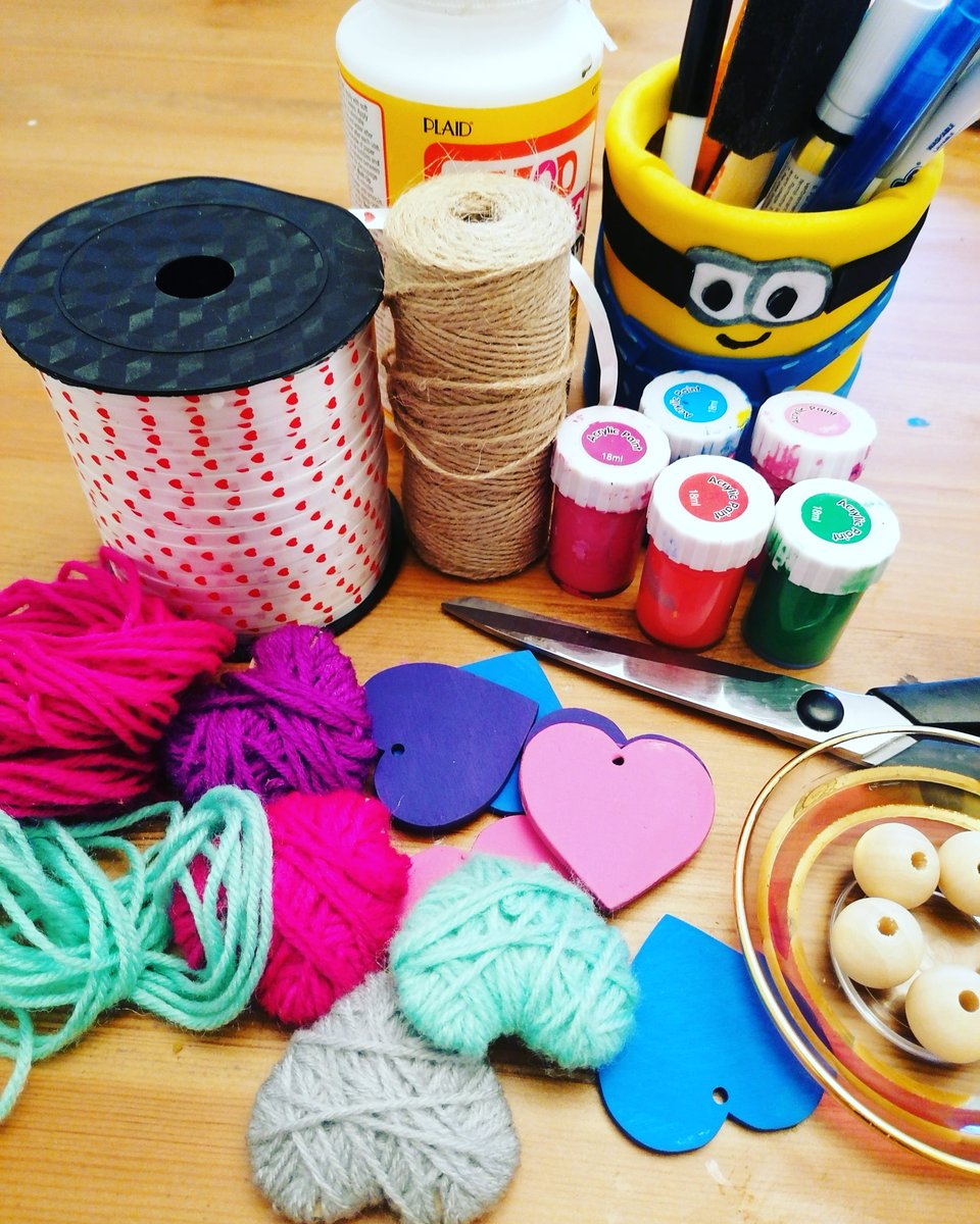 CraftivityStre1's tweet photo. Let Valentines day crafting begin!💃

It's been a tough start to the year.. Amidst all the doom and gloom, we do have tiny ray of hope and sunshine.. Let's begin countdown to Valentines day and hopefully better days ahead!
#craftivitystreet #valentinesday2021❤ #happycrafting https://t.co/UiW4asQRAA