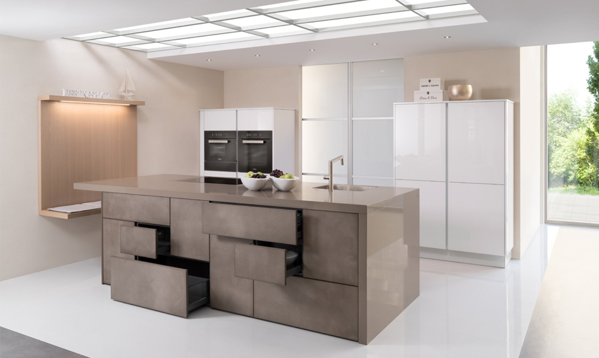 halointeriors's tweet photo. Our high-quality Rempp German kitchen range is not only stunning but engineered to provide sleek storage without compromising design. 

Talk to us today about our Rempp range. 

#horsham #westsussex #kitchen #kitchendesign #rempp #germankitchen 
#kitchendesign #kitchendecor https://t.co/VlaMJvpZtP
