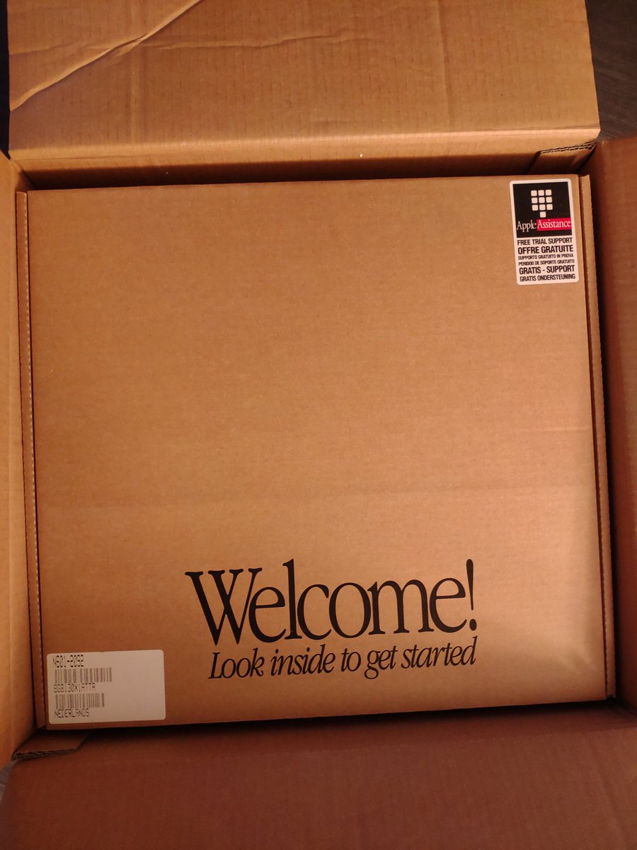 PurpleDug_'s tweet image. Power Macintosh 5500

Boxed!