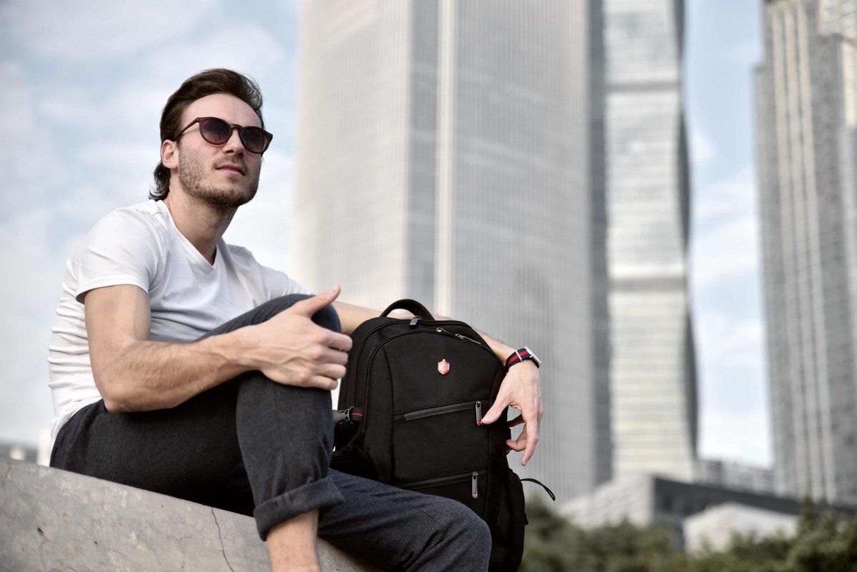 KrimcodeS's tweet image. Krimcode fue creado para el hombre moderno
que lucha por el éxito y quiere generar un impacto
en este mundo acelerado y en constante cambio.#Krimcode; #SportsFashionEurope; #Backpacks; #Accessories; #TravelBags;#SportsBags;#Fashionwear;#Lifestyle;#Urbanwear;#travelers;#Business