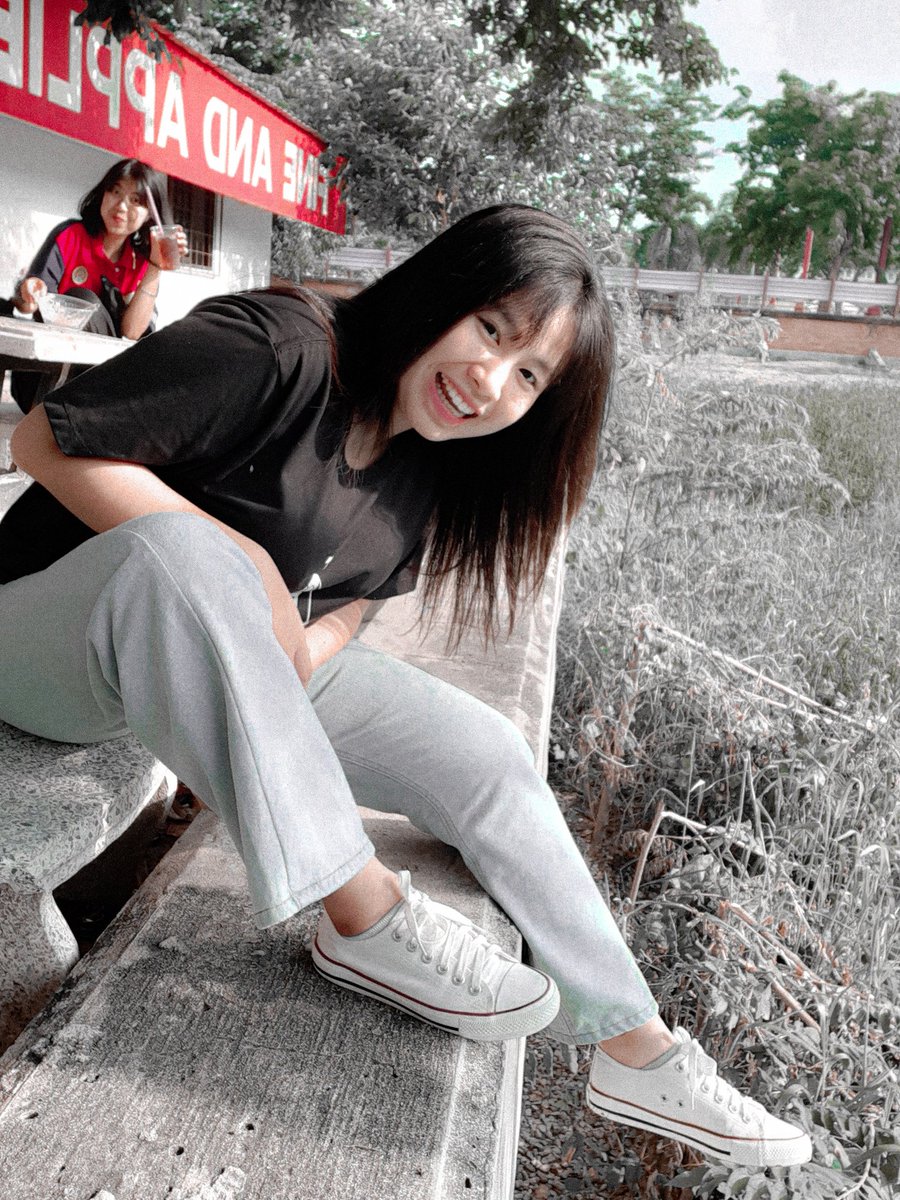 puckbung18's tweet photo. รู้สึกว่าตัวเองอ่อนแอมากๆ 
และก็กลัวว่าวันใดวันหนึ่ง
ไม่เขาก็เราที่เป็นฝ่ายบอกลา 🖤🌱

#แคปชั่น #แคปชั่นเด็ด #แคปชั่นโดนๆ #แคปชั่นเศร้า #คําคมชีวิต #คําคม #คําคมความรัก #คําคมความรู้สึก https://t.co/yprD8XZ3O2