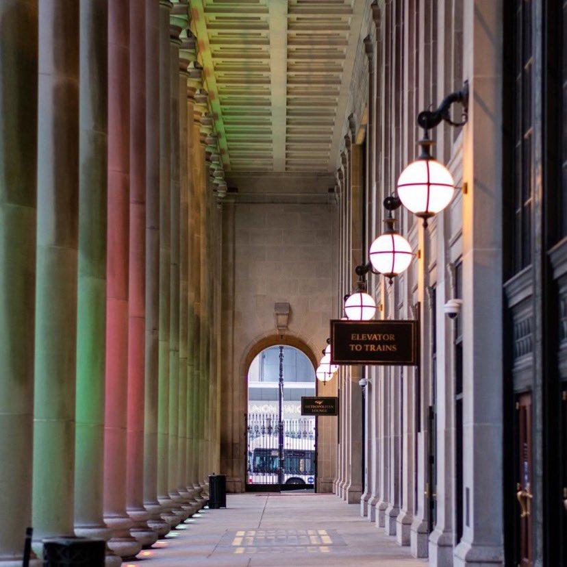 ChiUnionStation's tweet photo. Repost from @anywhich_way
•
Union Station
📷: Fujifilm X-H1
👓: XF 18-55
:
:
:
#anywhichway #fujifilm #streetphotographer #shotsofchicago #mychicagopix #classicnationofficial #chicagostreetphotography #fujifilm_street #urbanphotography #igerschicago https://t.co/lKx85EN11k