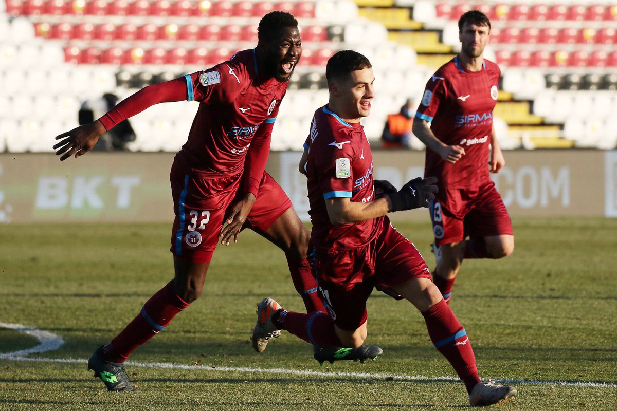 ascittadella73's tweet photo. 𝗖𝗜𝗧𝗧𝗔𝗗𝗘𝗟𝗟𝗔 \ 𝗔𝗦𝗖𝗢𝗟𝗜 1 - 0
📸 | 4 istantanee della gara!
Foto©️Massimo Felicetti 
#CitAsc #SerieBKT https://t.co/MtRTVIajJe