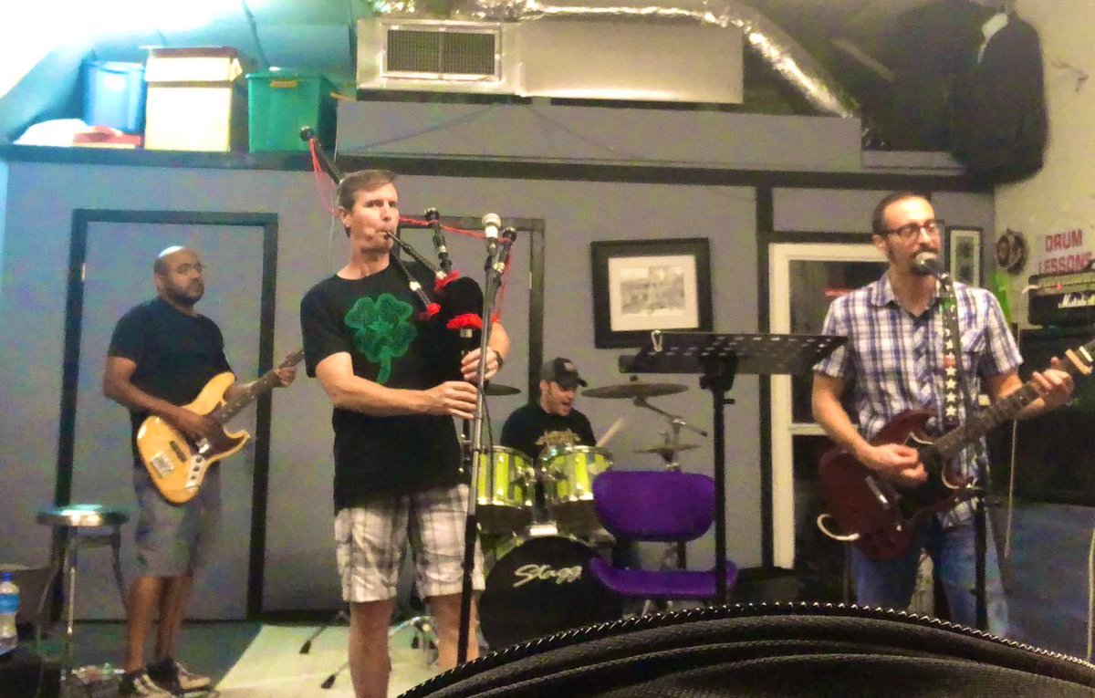 TheTomfooligans's tweet image. We are looking for a new practice space!  If you know of a good practice location in the Houston area, let us know.  Thanks!