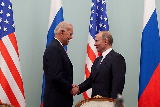 wikiafripedia's tweet photo. Russia–United States relations

Russia says that it will withdraw from the Treaty on Open Skies, following the U.S. withdrawal last year:
https://t.co/JSlq1fCmi1
.
#russia #unitedstates #us #internationalrelations #internationalpolitics #politics # #openskiestreaty #airforce https://t.co/5xvl9DYbkg