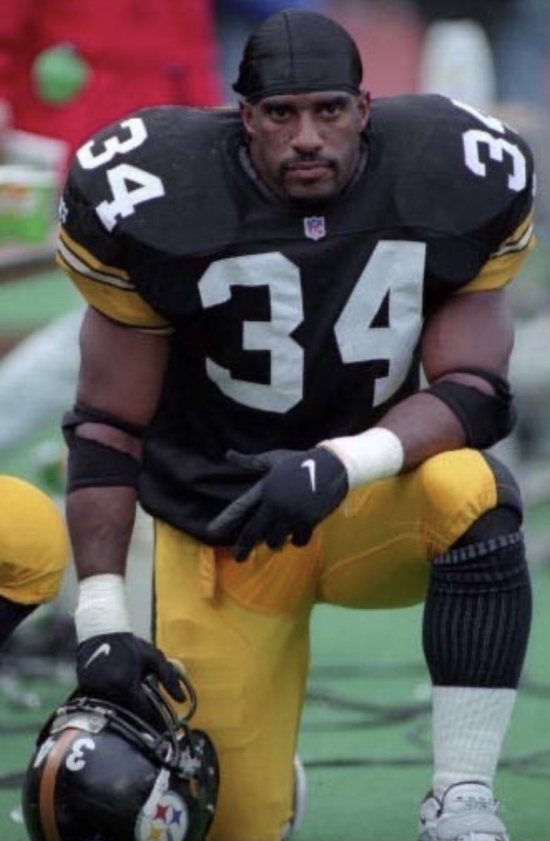 cafeconculo's tweet image. rip Coach Lester man🕊🕊🤞🏾🤞🏾 I learned a lot from you man, I’ll see you on the field next time I see you “coach” #LLTL #booya #rip #timlester @steelers @jeromebettis my guy man. Fly High Coach.