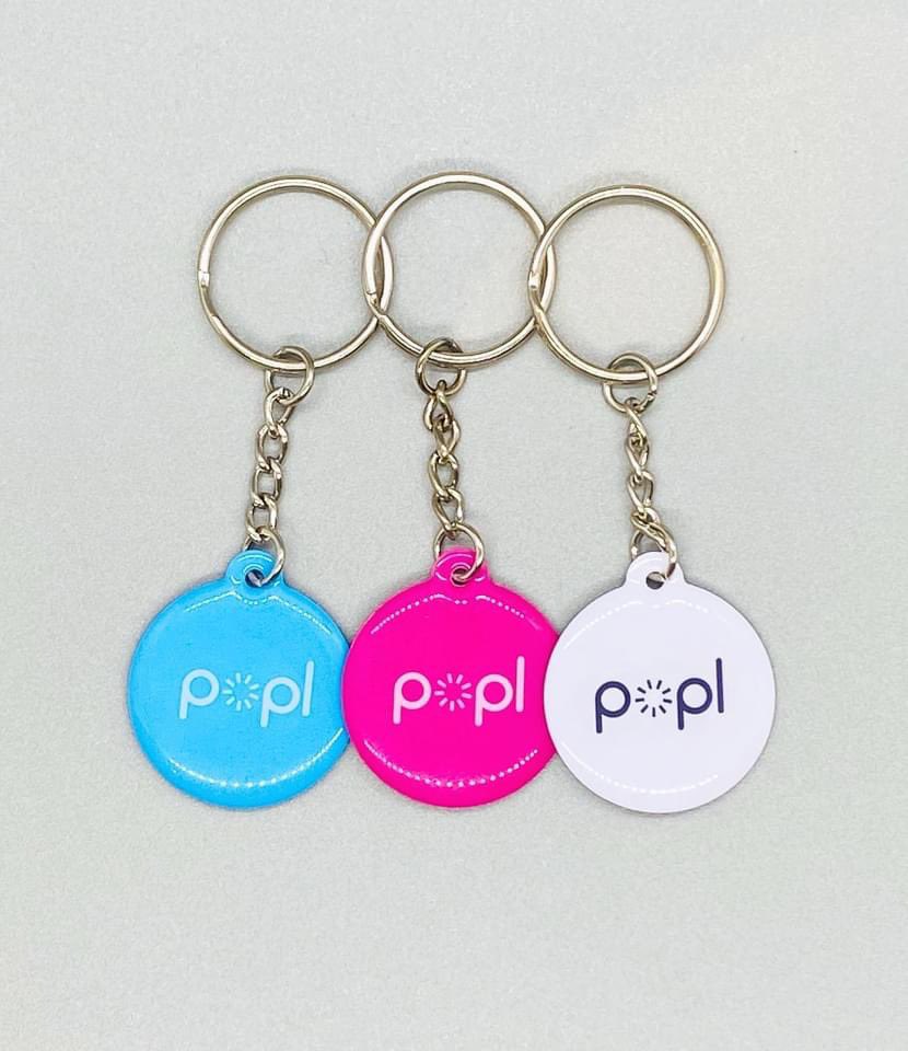 A pop of color has arrived 💙💗🤍
•
Blue, pink and white keychains are now available on popl.co 🎉
.
instagram.com/p/CKFCGJbMDNx/…