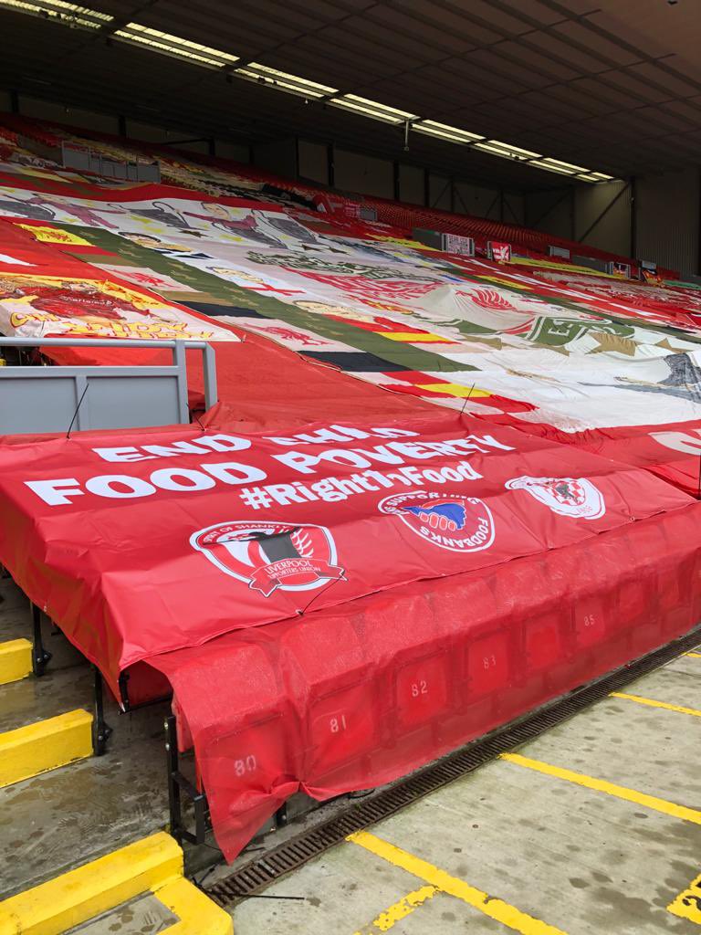 SpionKop1906's tweet photo. Our message is clear, we are the world’s 5th richest nation - there should be no food poverty and no child should go hungry. 

Please sign the petition https://t.co/TyTrSEKmr8
@SFoodbanks @spiritofshankly #RightToFood https://t.co/ExuDdp8VsU