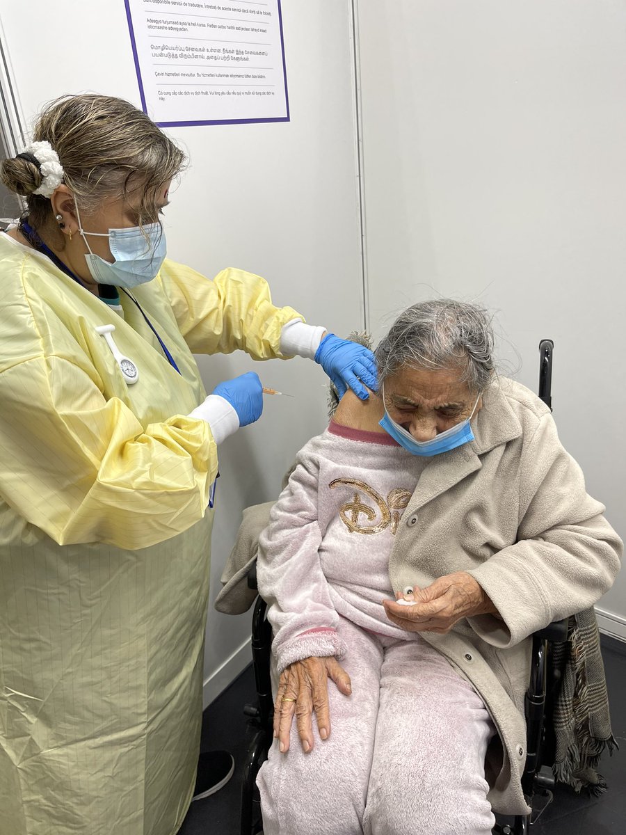 tajparmar1989's tweet photo. My heart, my love, my everything. So relieved to have you vaccinated today! 

Amazing work by @ExCeLLondon. A very well organised system. In and out in 25 minutes. See you again in April for dose number two! Thank you! 

#Nan #CovidVaccine #LetsBeatCOVID https://t.co/8lyIHlah46