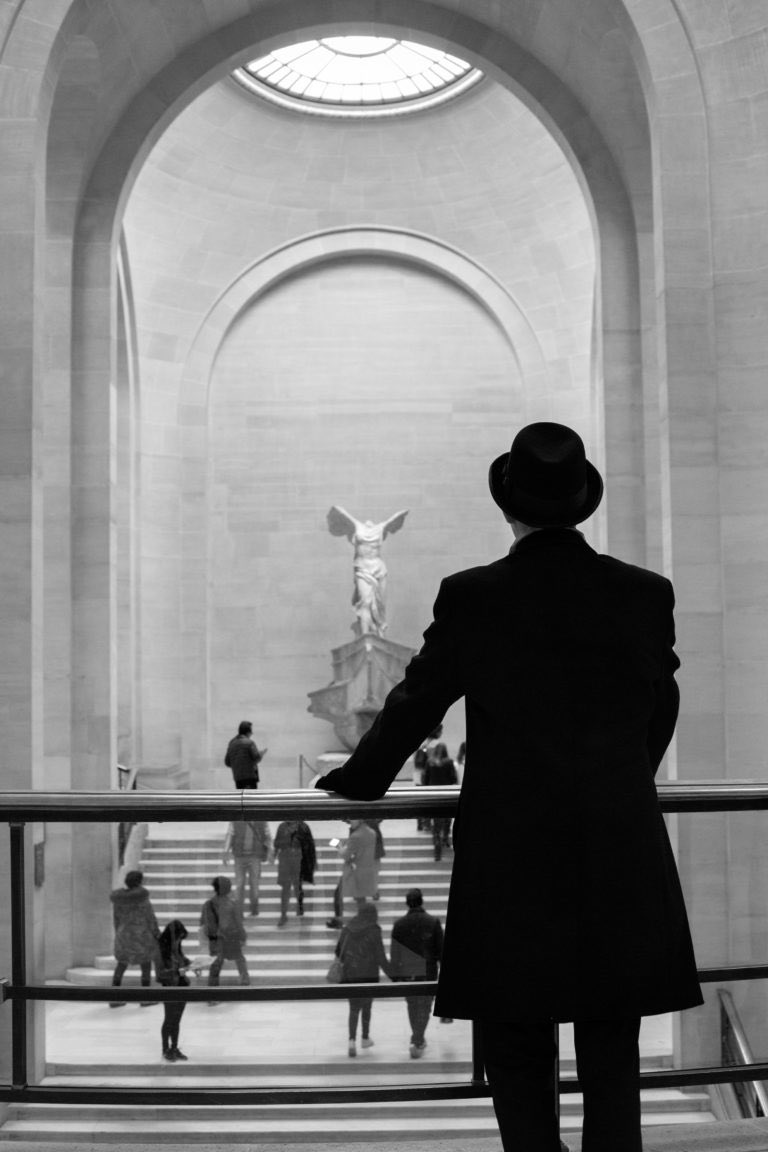 AniSWISSarts's tweet image. Gérard Uferas (French 📷, b. 1954) - A Day in the Museum series, Musée du #Louvre, 2017