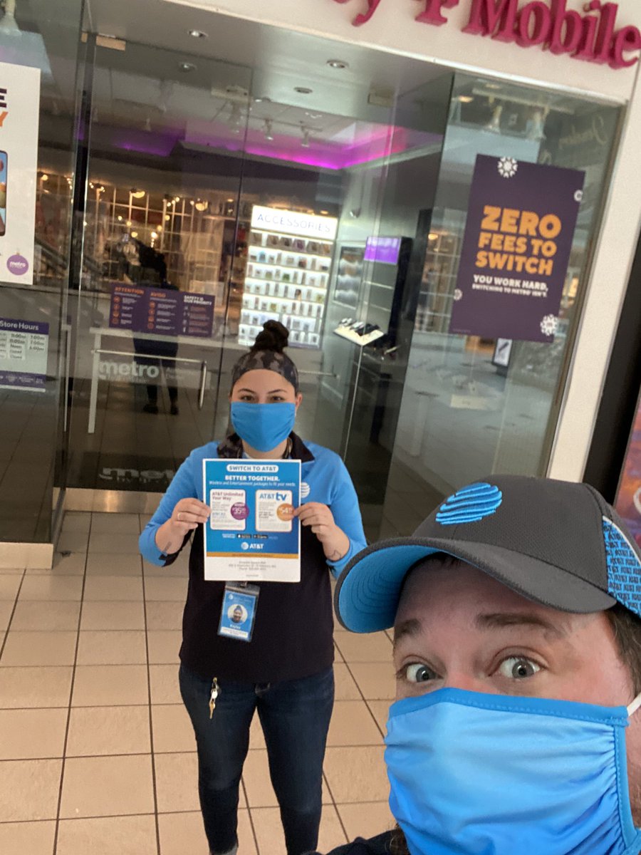 #SwitchOverSaturday in full swing at Emerald Square Mall! Stop in for Small business Saturday and let us help you with your business! #ATTEmployee <a href="/keroninc/">Keron Incarnato</a> <a href="/pnixnix/">Peter Nixon</a> <a href="/JonTDeJesus/">Jonathan DeJesus</a>