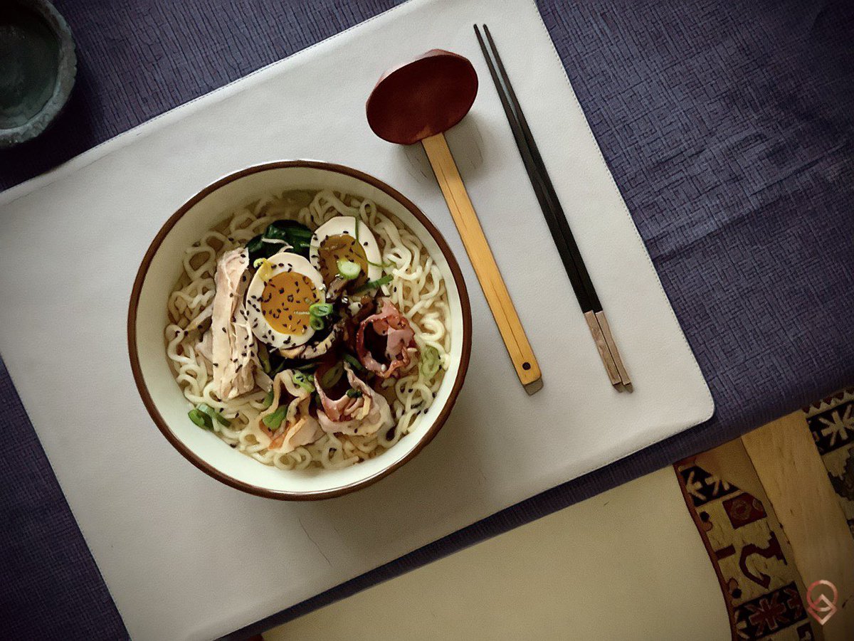 En hiver, contre la fatigue physique et morale : ramen de volaille, ici avec bouillon sauce goma-dare (base miso blanc et sésame )
#gomadare #MTC #MTJ #mangervivant #wayoparis  #Kampodiet #washoku #healthyfood #bienfaits #nutritionsante #energyfood #cuisinesante #desaison