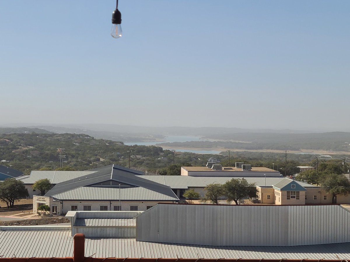 rrocha16's tweet photo. Awfully hazy, is that Cedar? @ErikaLopezKVUE Lago Vista, TX https://t.co/ntxEJCZkjs