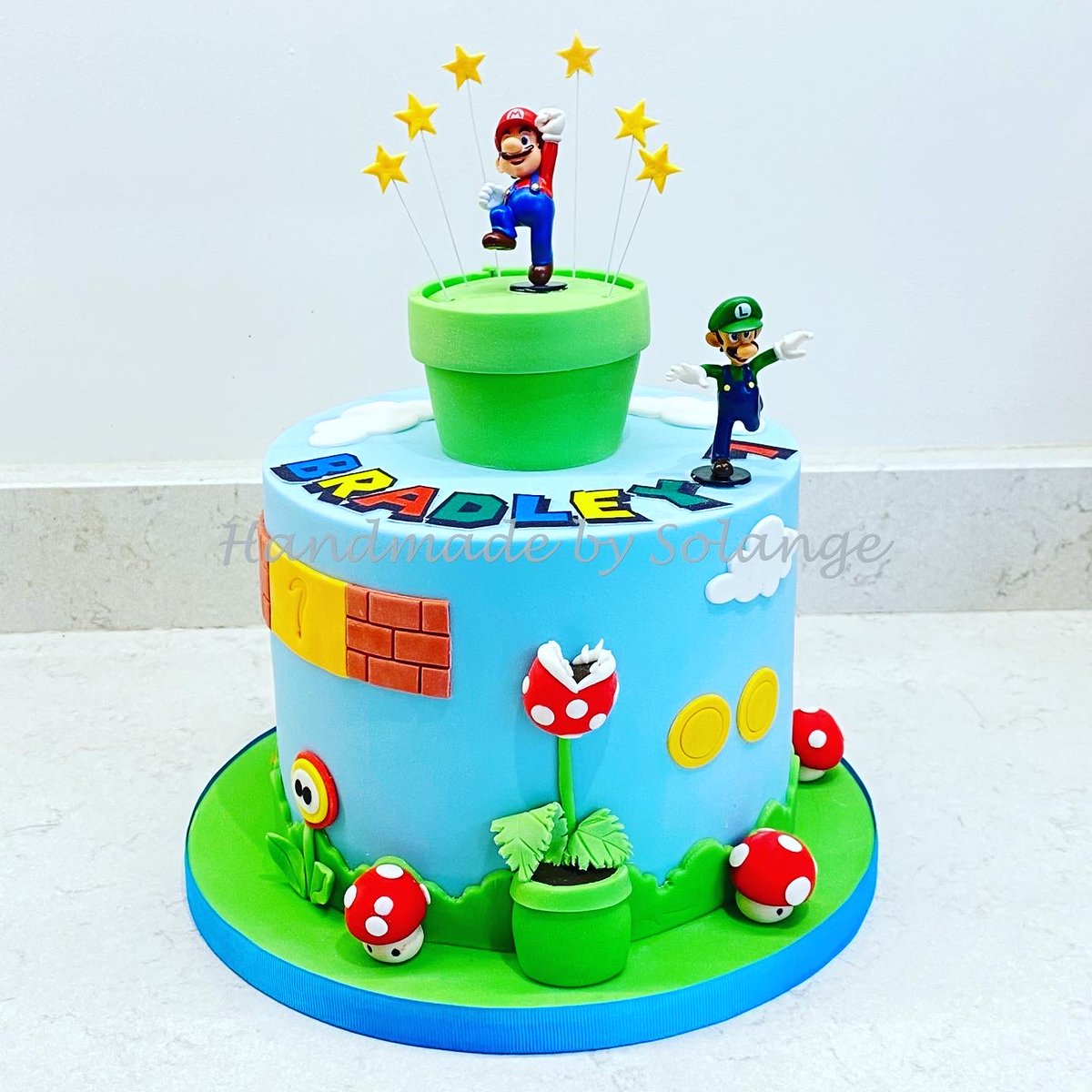 HandmadeSolange's tweet photo. #SuperMario and #phineasandferb cake for Bradley today! #Northamptonshire #Northampton #cake @NHFTNHS https://t.co/SDdx6mA8X9