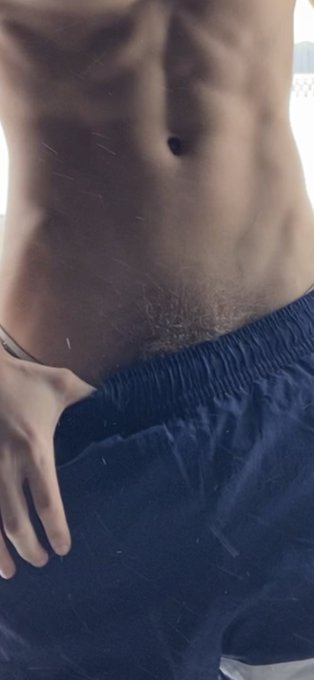 RT if you like Blonde Pubes 🍆 https://t.co/9xH1IU12ox