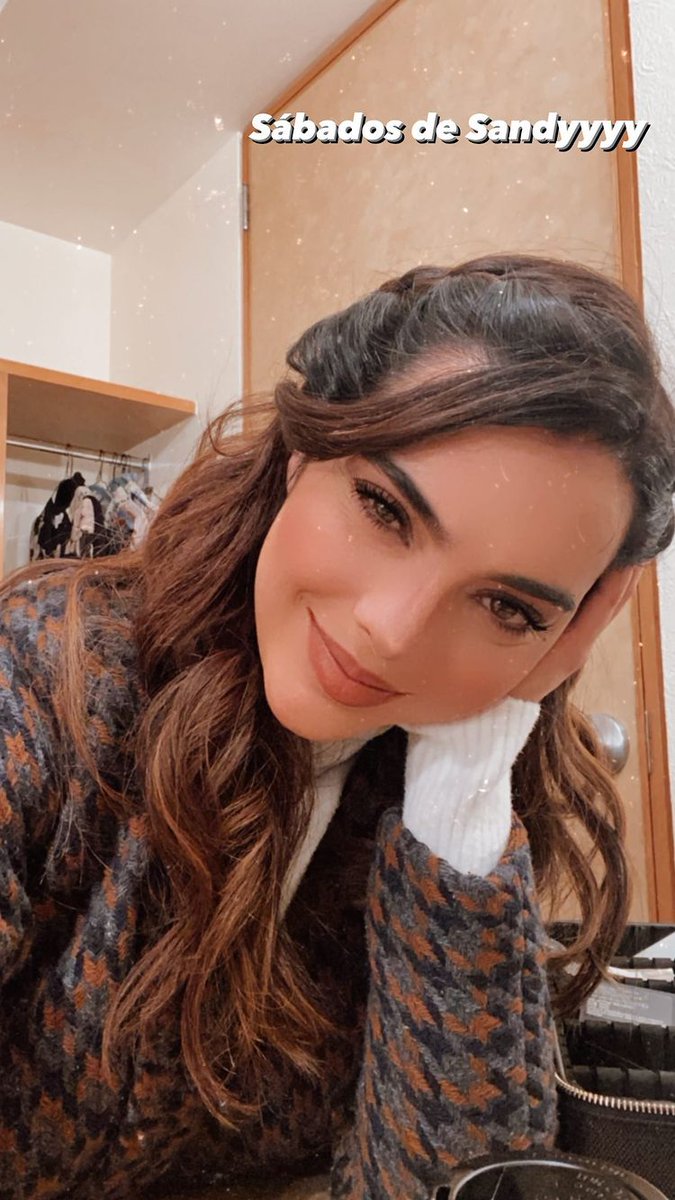 ChileScarlet's tweet photo. 🥰
Mi Villana favorita de #QuererloTodo 😈😍
#TeamSandy
#aRepost @ScarletGruber
Sábados de Sandyyyy. https://t.co/wNRdDySsnW