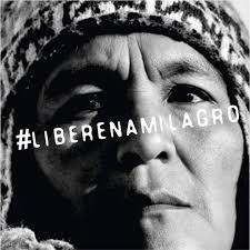 AlePeronista's tweet photo. MACRI se robó USD 500M con AUSOL,
 
debe $4.800M al CORREO,

blanqueó $622M de su flia,
 
se afanó USD 50M con compra/venta de P EÓLICOS,

tiene 50 OFFSHORES,

ESPIÓ ilegalmente...y está LIBRE,

mientras MILAGRO está PRESA por tirar un huevo.

#LiberenAMilagro radicales CANALLAS! https://t.co/cmIc1NPrnt