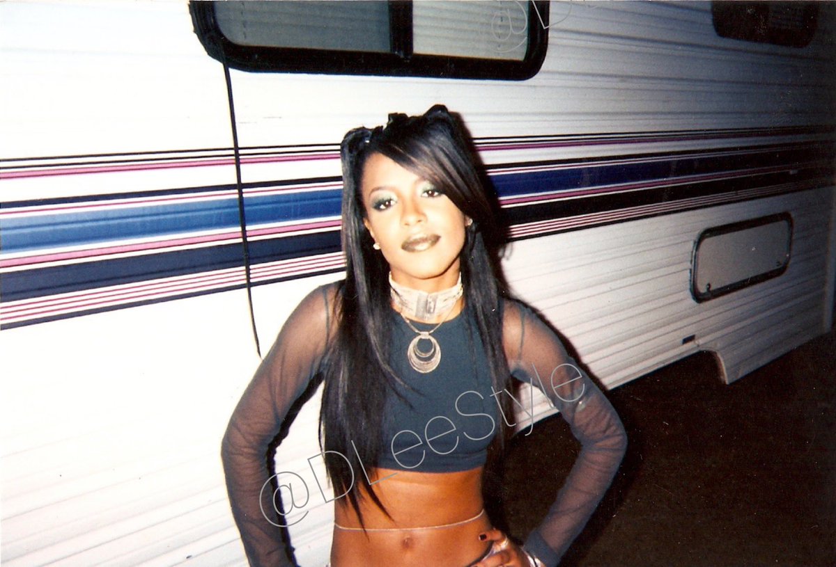 DLeeStyle's tweet image. Baby Girl Day! All day! Color version from #AreYouThatSomebody ‘98... HAPPY BIRTHDAY!!! #Aaliyah #BabyGirl