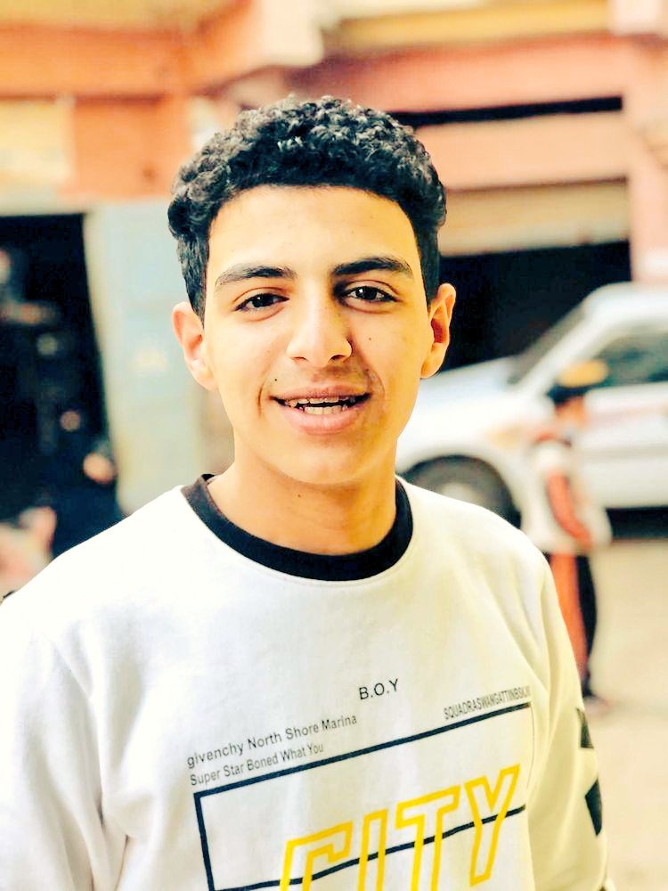 إلى هنا وتنتهى عشرتكم المو حلوه😕