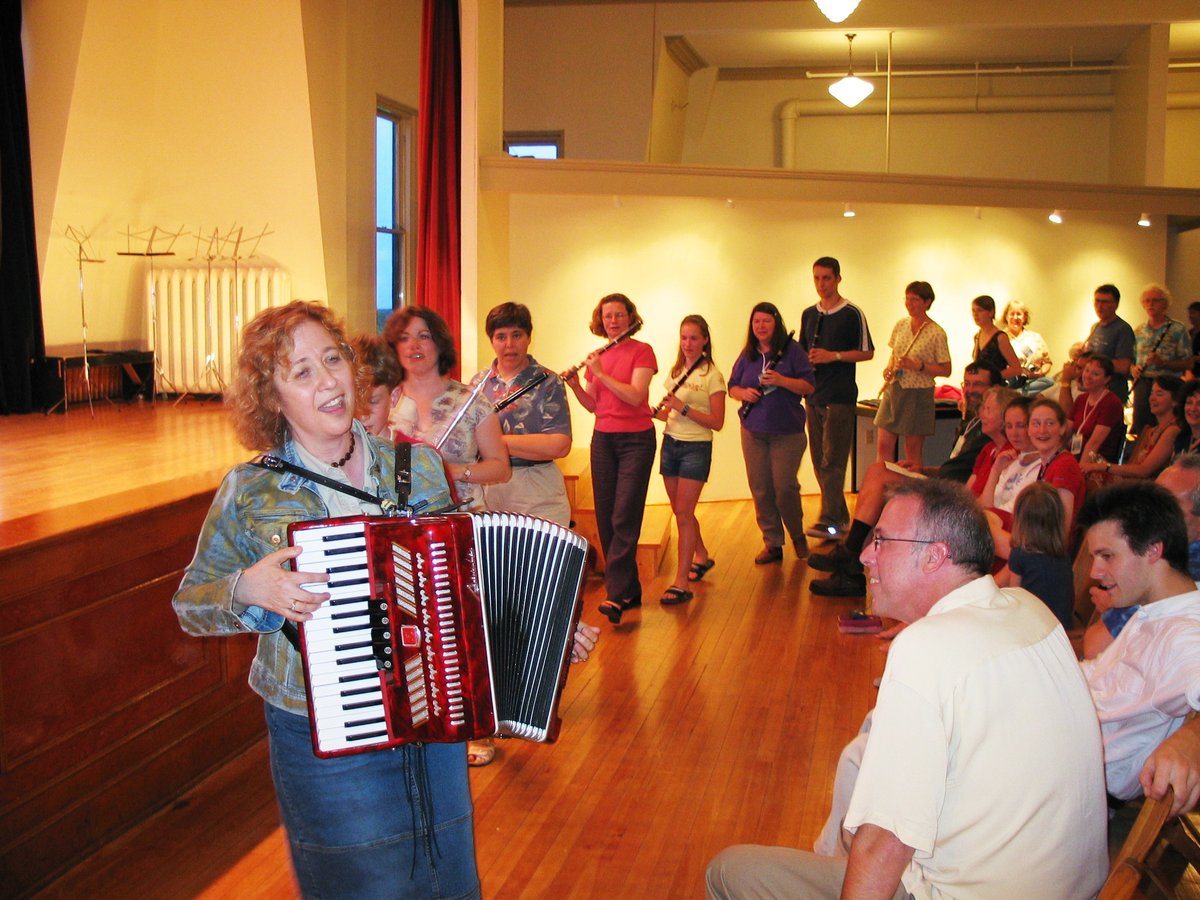 Throwback to Boxwood 2003! 🎶

We may not be able to play music in person this year, but did you know that we are offering online workshops on our Patreon page? Visit patreon.com/boxwood to learn more!

#boxwoodfestivals #music #musicfestival #musicworkshop #throwback #online
